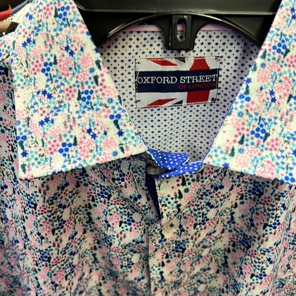 Selling a summer Hawaiian shirt - Picture 2 of 2